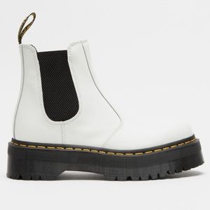 DR. MARTENS 2976 Quad Platform Women’s White Chelsea Boots